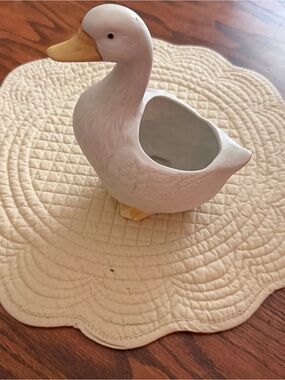 Homco White Duck Ceramic Planter with Yellow Beak and Feet